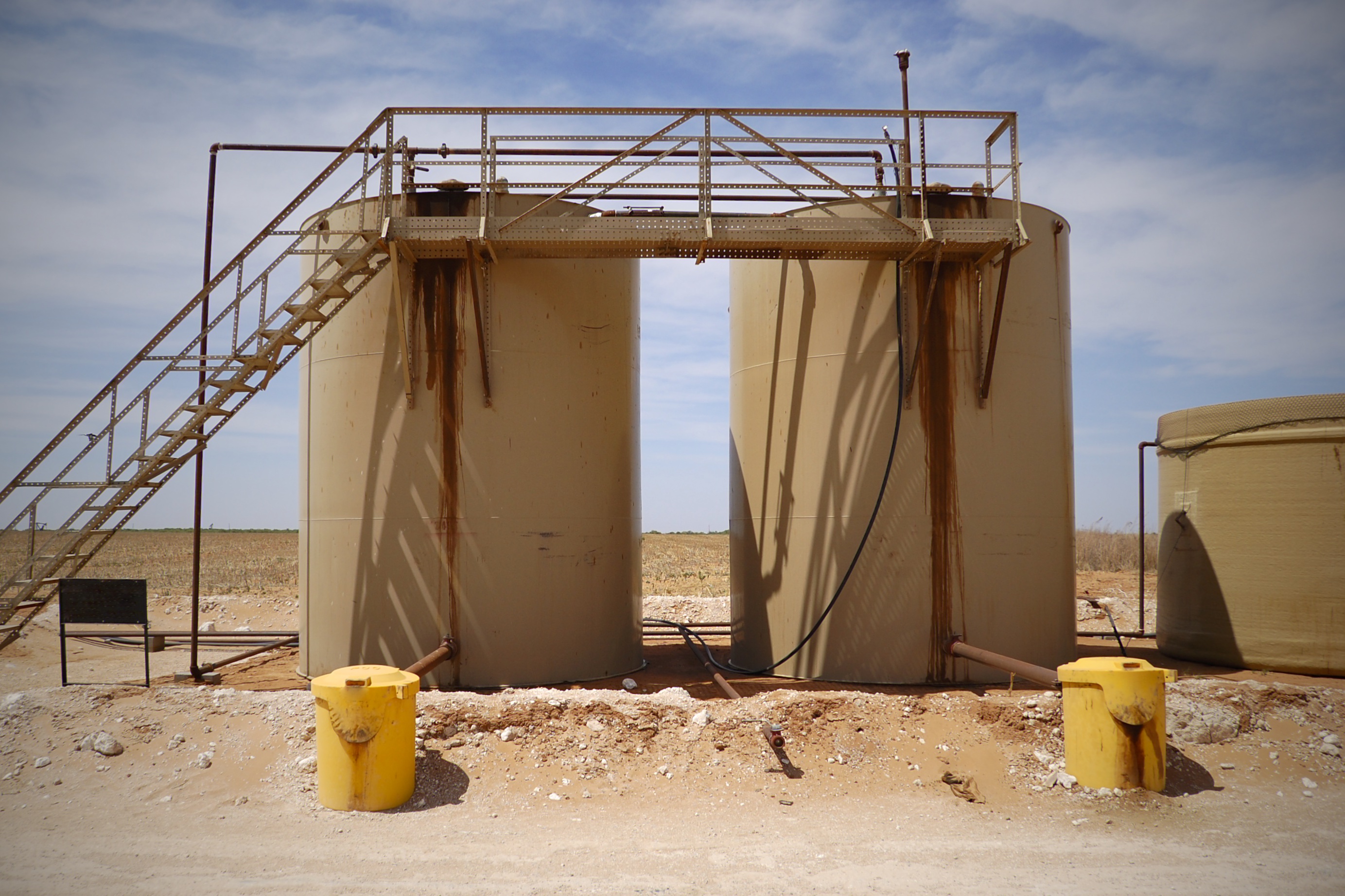 Tank batteries for crude oil